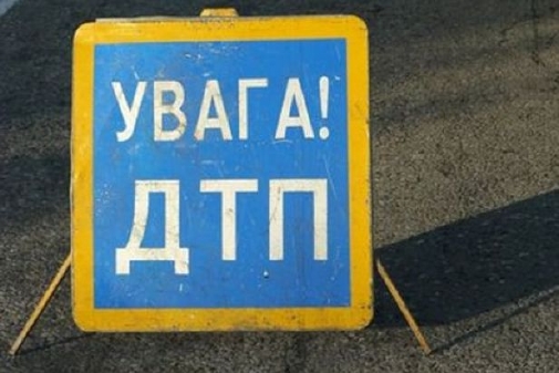 В Запорожье "Ланос" влетел в грузовик