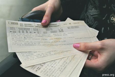 Пассажирам поезда "Запорожье-Симферополь" вернут деньги