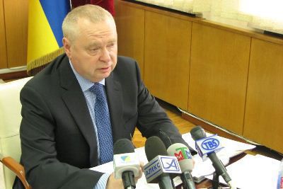 Запорожский губернатор везет из Киева деньги на мосты